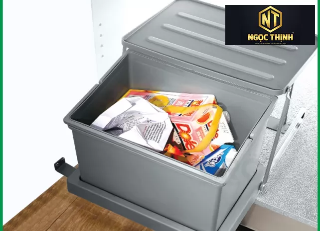 THÙNG ĐỰNG RÁC GẮN CÁNH tại Hiệp Phước